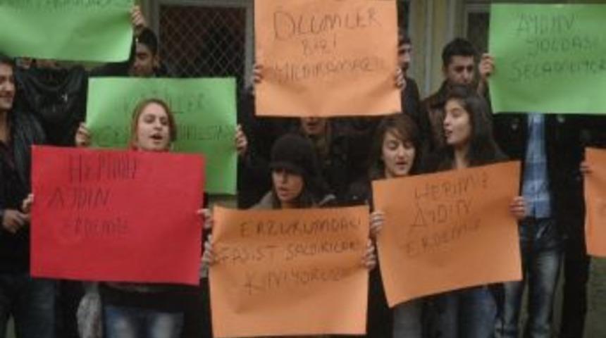 &Ouml;ld&uuml;r&uuml;len &Uuml;niversite &Ouml;ğrencisi Aydın Erdem Anıldı