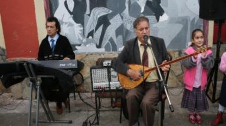 Didim&rsquo;deki Okullarda G&ouml;rme Engelliler Yararına Konser