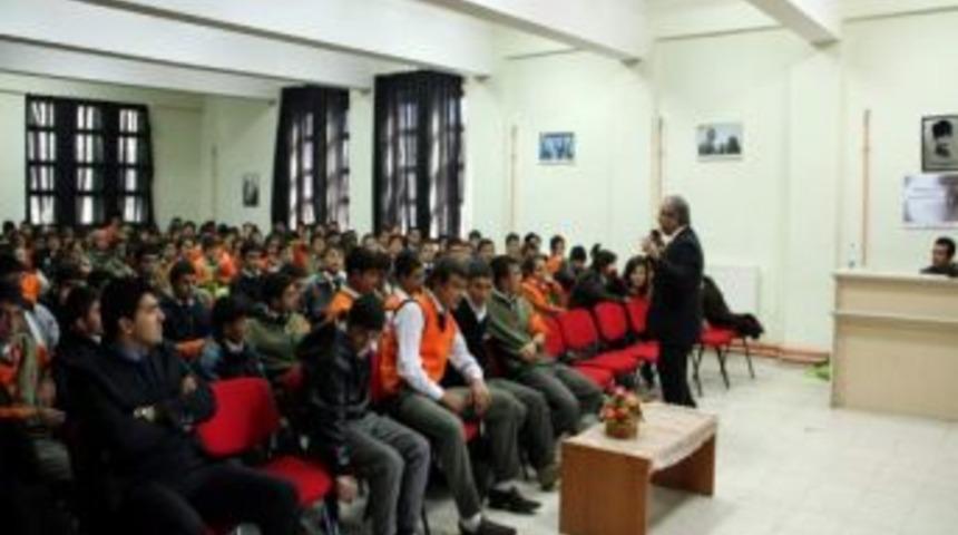 &Ouml;ğrencilere İletişim Ve Motivasyon Semineri