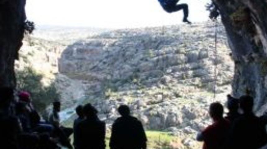 G&uuml;dat 20. Yılında K&ouml;kl&uuml;ce Kanyonunda Kamp Yaptı