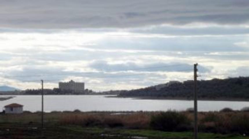 Şiddetli Yağmurlar K&uuml;&ccedil;&uuml;kk&ouml;y&rsquo;&uuml; Vurdu