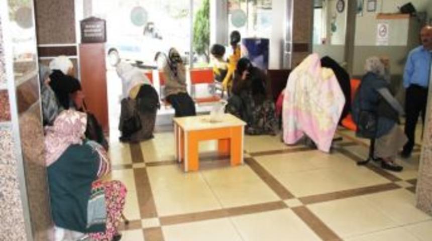 Parayı Bebek Bezinde Sakladı