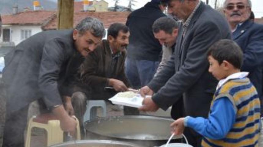 Korgunlular Aşure Ikramında Buluştu