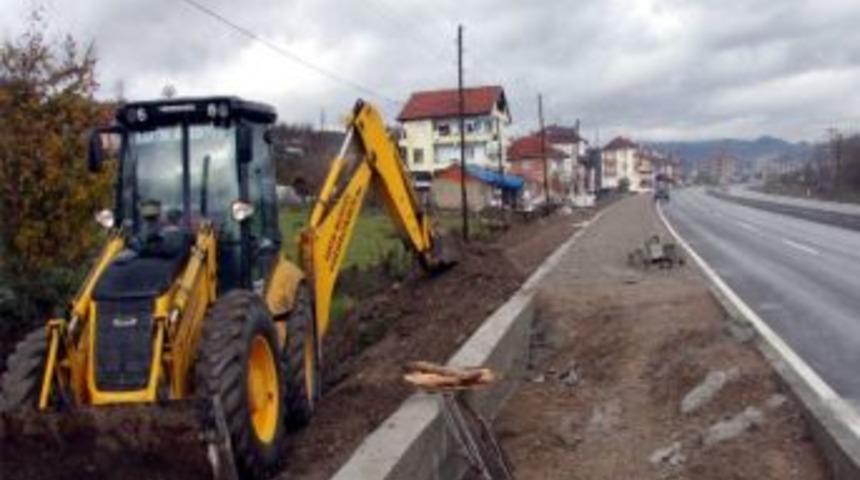 Belediyeden Ara Sokaklara Asfalt Yapımı