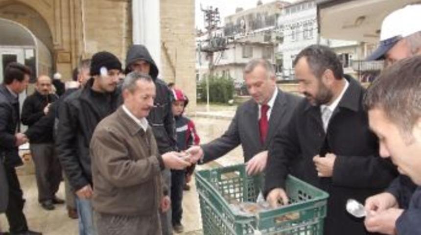 Malkara&rsquo;da 3000 Vatandaşa Aşure Dağıtıldı