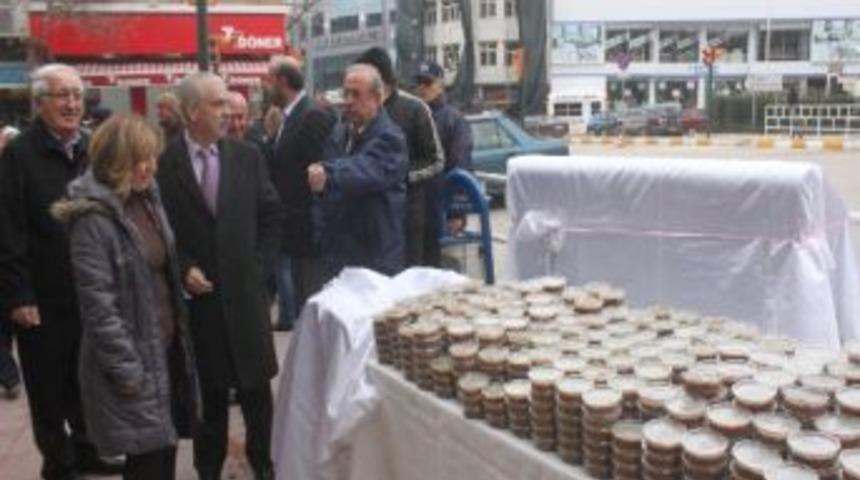 Keşan Belediyesi 3 Bin Kişiye Aşure Dağıttı