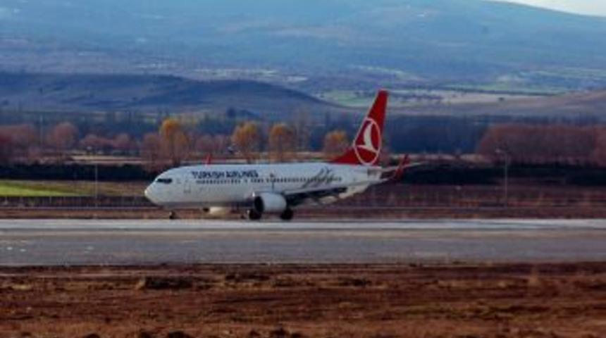 Bakan Eroğlu: T&uuml;rkiye'nin Ilk B&ouml;lgesel Havalimanı Hayırlı Olsun