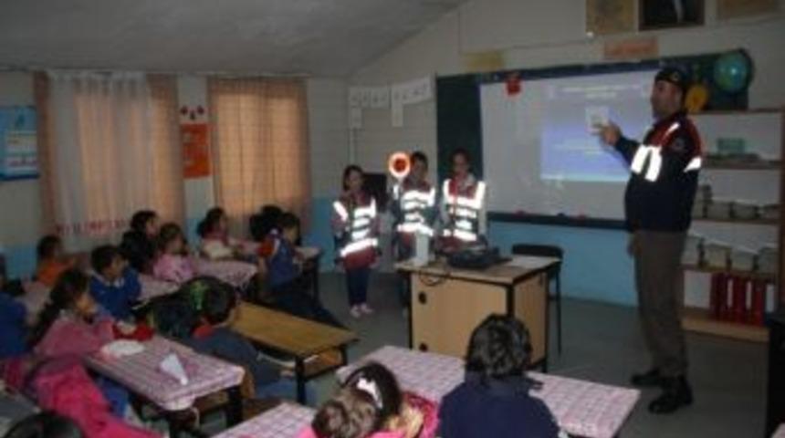 G&ouml;rdes'te İlk&ouml;ğretim &Ouml;ğrencilerine Uygulamalı Trafik Eğitimi