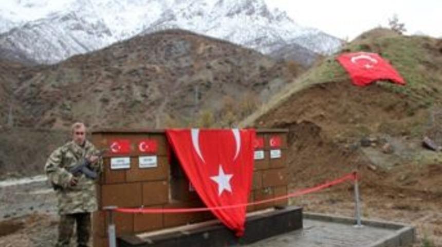 Bitlis'te Şehit Korucular Anısına Yaptırılan &Ccedil;eşmenin A&ccedil;ılışı Yapıldı
