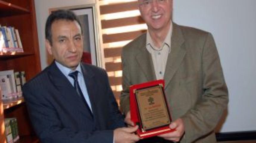 Işık Ögütçü, Babası Orhan Kemal’i Anlattı