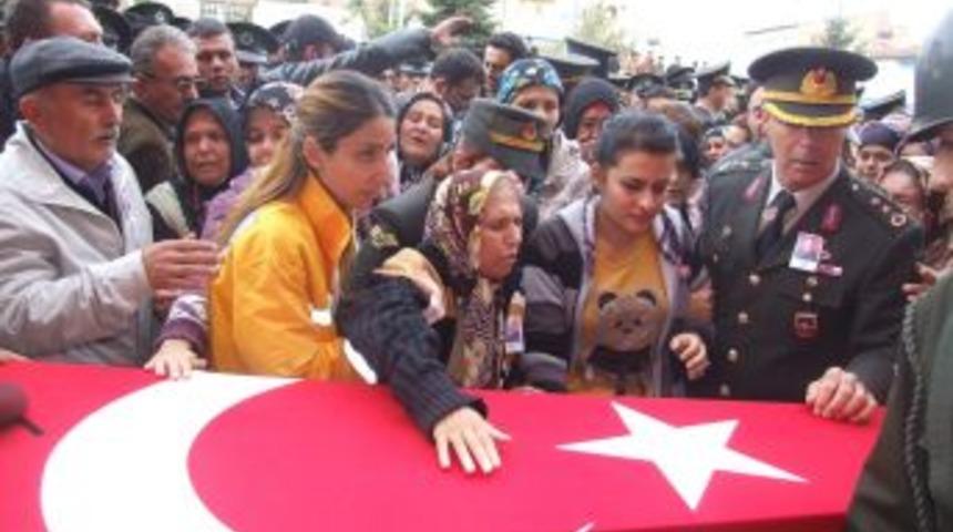 Yozgatlı Şehidin Kanser Hastası Annesi Hayatını Kaybetti