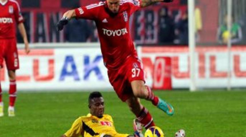 Beşiktaş, Uzatma Dakikalarında Yediği Golle 2 Puan Kaybetti