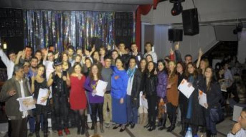 Tegv G&ouml;n&uuml;ll&uuml;leri Mikrop Hikmet'le Coştu