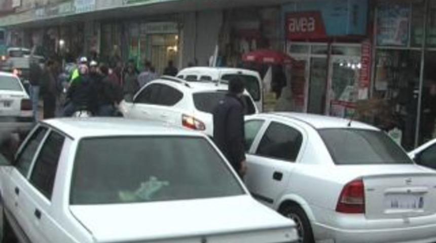 &Ccedil;ift Sıra Halinde Parkedince&hellip;