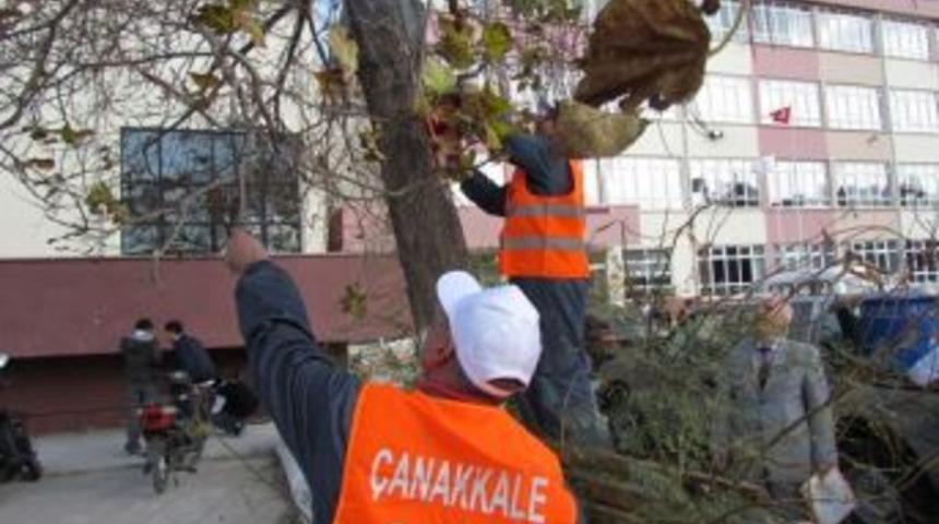 &Ccedil;anakkale&rsquo;deki Okullara Bah&ccedil;e D&uuml;zenlemesi