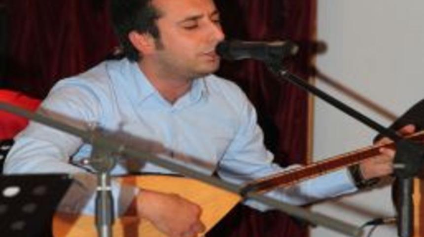 'Turab T&uuml;rk&uuml;leri' Sanatseverlerin G&ouml;nl&uuml;n&uuml; Fethetti