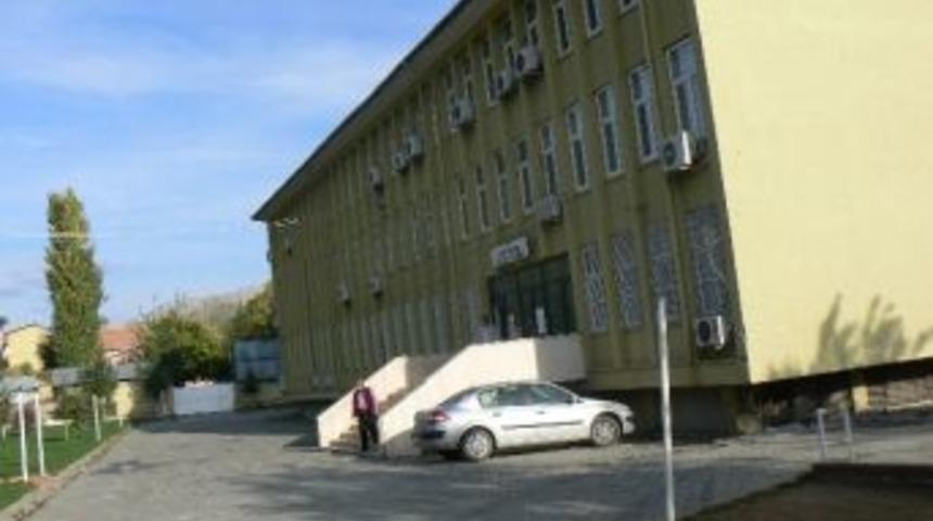 Tedavi Olabilmek İ&ccedil;in Başbakan&rsquo;dan Yardım İstiyor