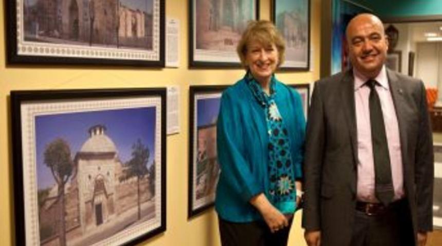 Amerika Sel&ccedil;uklu Mimarisiyle Tanışıyor