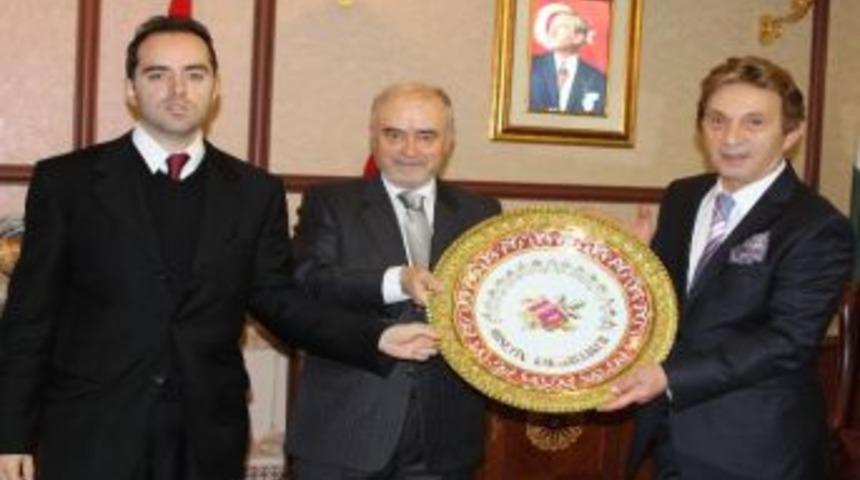 Danıştay Başkanı Karakulluk&ccedil;u, G&uuml;ral Porselen'i Gezdi