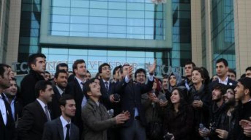 '&Uuml;niversitelerde Yaşanan Kavgalar Y&uuml;reğimizde Derin Yaralar A&ccedil;ıyor'