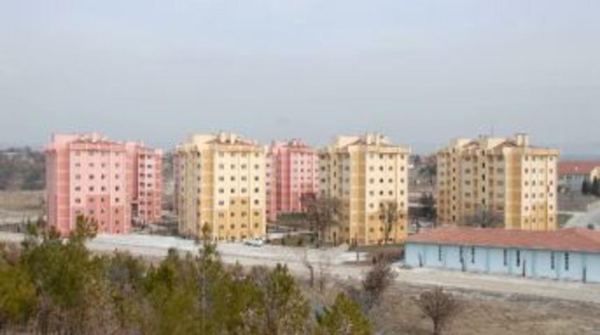 Gediz'de 3.etap Toki Konutları İ&ccedil;in Arsa Tapu Devri Yapıldı