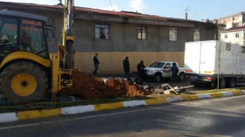 NATO&rsquo;nun Boru Hattını Delip 6 Ton Yakıt &Ccedil;aldılar