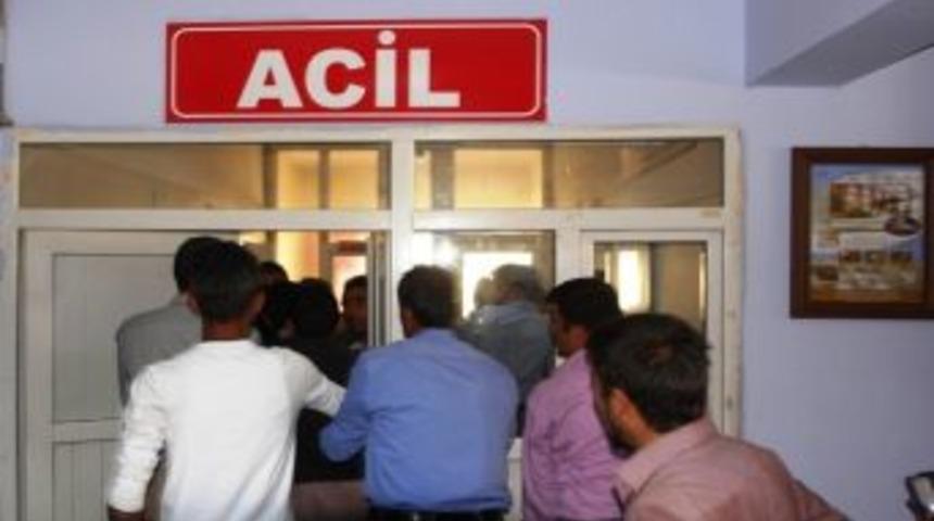 Şemdinli&rsquo;de Trafik Kazası, 3 Yaralı