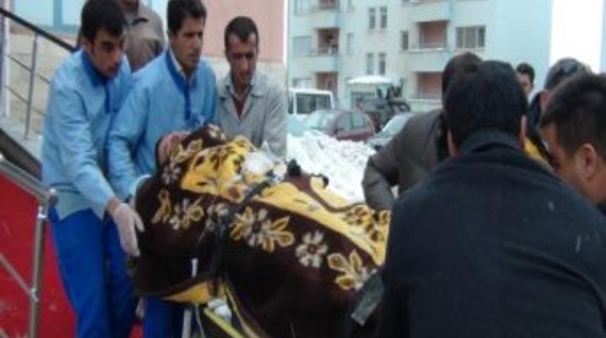 Başkale&rsquo;de Askeri Ara&ccedil; Kaza Yaptı, 8 Asker Yaralandı