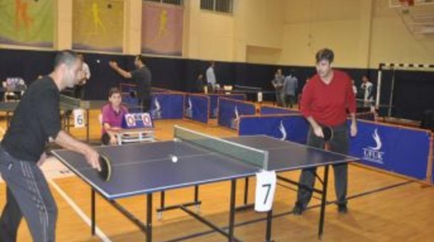 Babalar Tenis Oynadı, &Ccedil;ocukları Hakemlik Yaptı