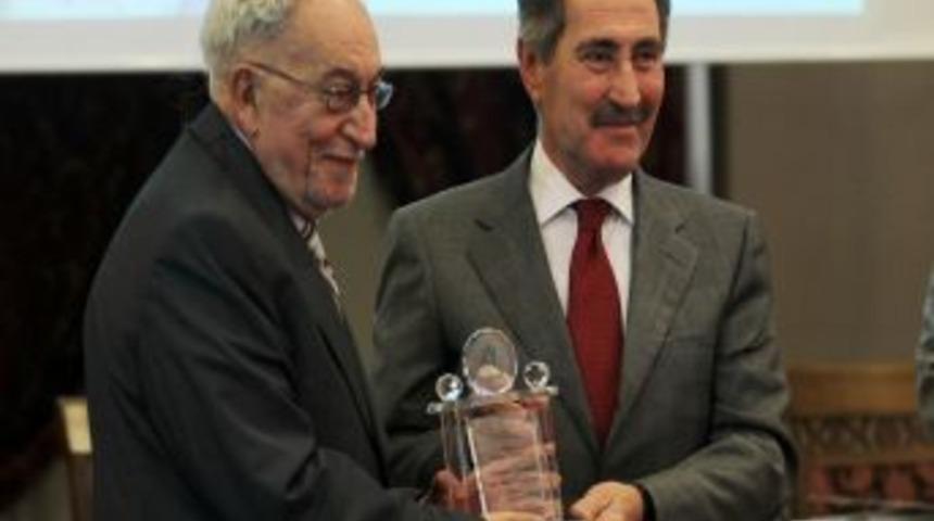 Adına Sempozyum D&uuml;zenlenen Hilmi Yavuz: Yaptıklarımın M&uuml;r&uuml;vvetini G&ouml;rd&uuml;m