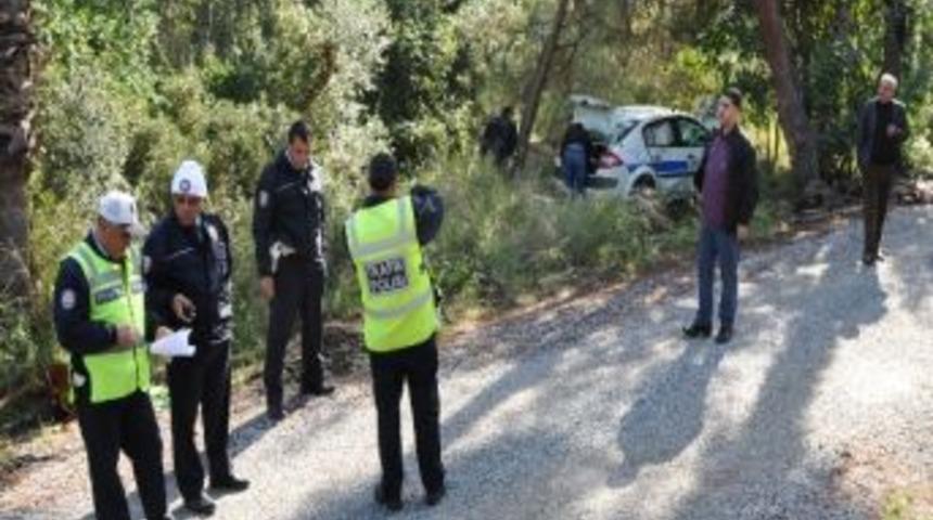 Alkollü Sürücü Polis Otosuna Çarptı: 1 Polis Yaralı