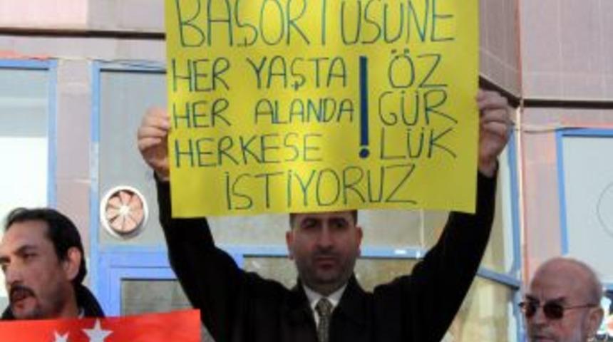 Saadet Partililer Okullara Tek Tip Kıyafet Belirleme Hakkı Verilmesine Tepkili