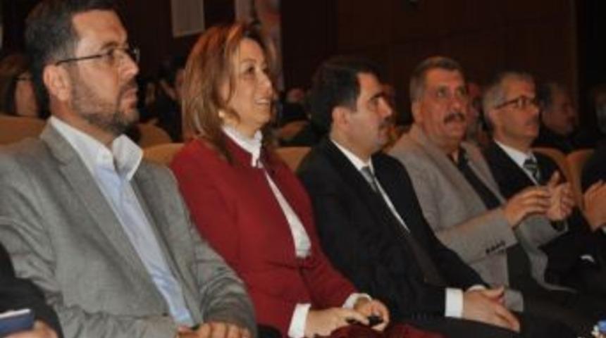 "eğitimde Model Arayışları" &Ccedil;alıştayı D&uuml;zenlendi