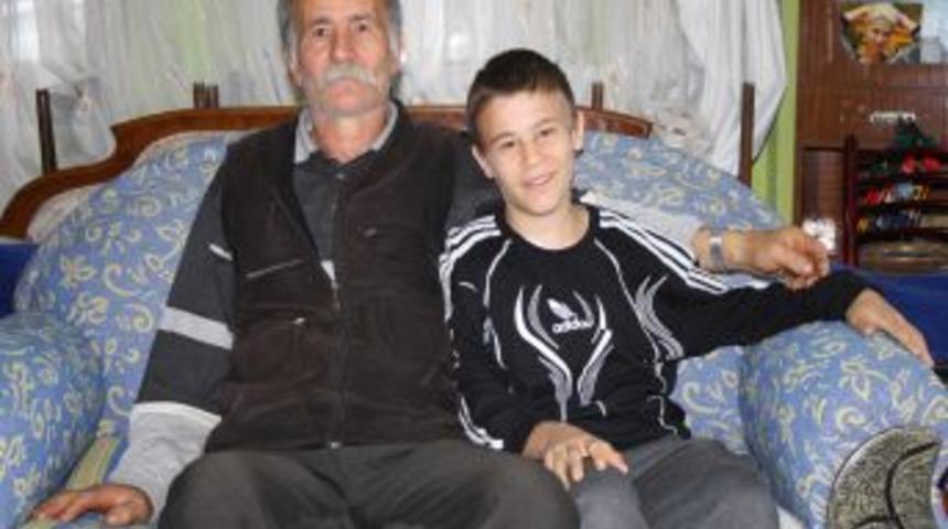 Can, Babasının B&ouml;breği Ile Hayata Tutunacak