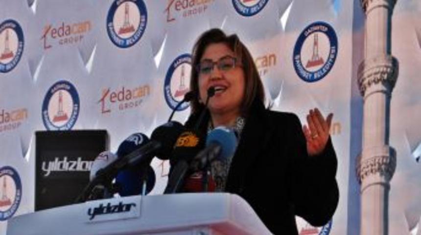 Arın&ccedil;: T&uuml;rkiye'de Herkes Inandığını Ve Inanmadığını S&ouml;yleyebilmeli