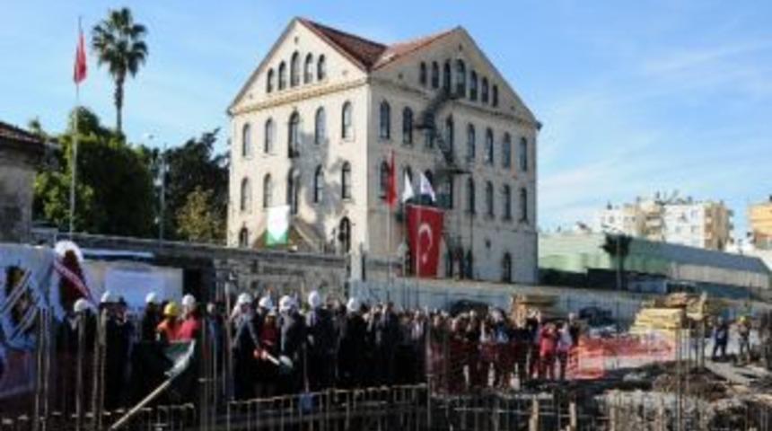 Sev Ve Tal'a Yeni Kamp&uuml;s