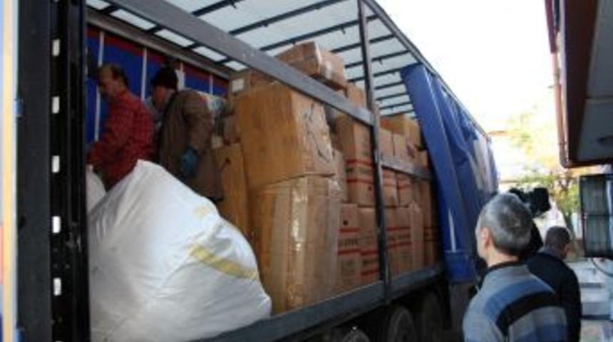 Osmangazi Belediyesi'nden Suriyeli Sığınmacılara 2 TIR Yardım Malzemesi