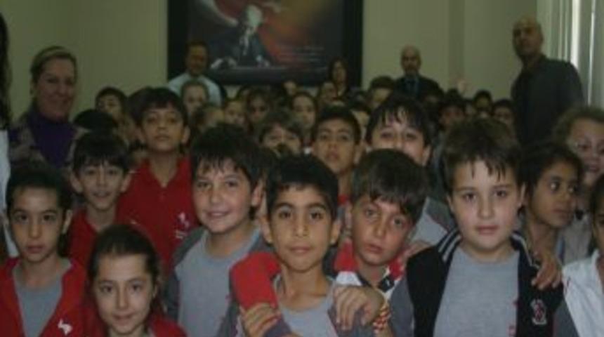 Başhekim Kurt'tan Uyarı, Dişlerinizi Fır&ccedil;alamayı İhmal Etmeyin