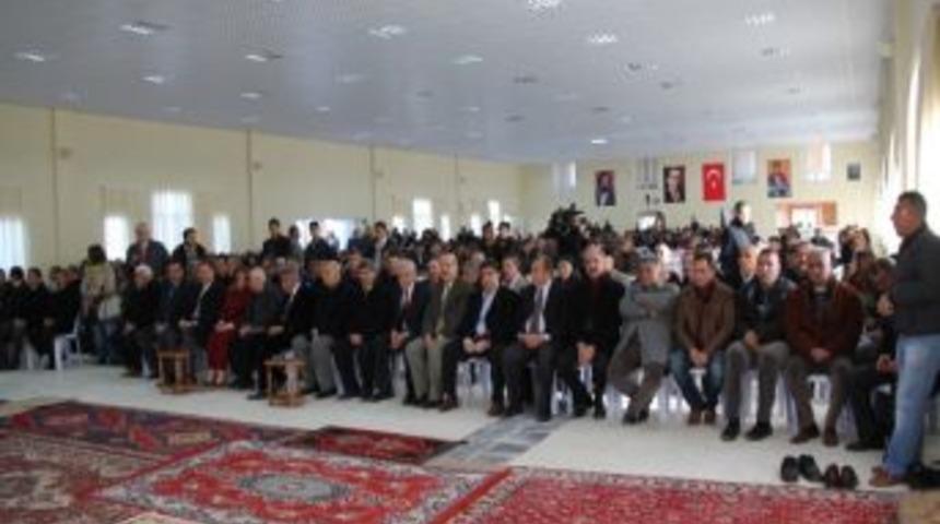 Eng&uuml;zekliler Yardımlaşma Ve Dayanışma Derneği'nden Aşure Etkinliği