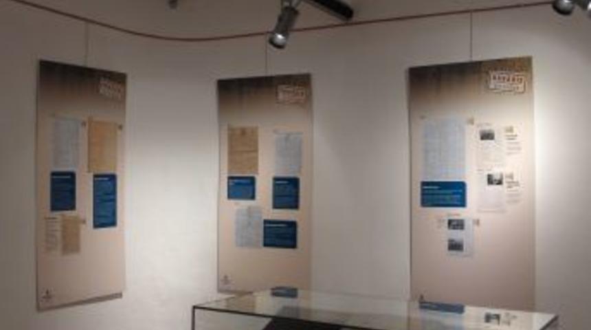 Taksim&rsquo;de Y&uuml;z Yıl &Ouml;ncesinden &lsquo;Havadisler&rsquo; Var