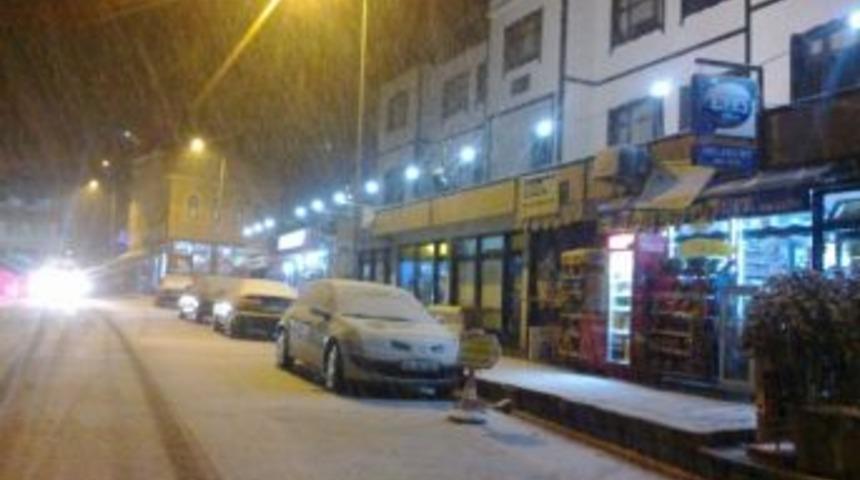 K&uuml;re&rsquo;de Etkili Kar Yağışı Kendini G&ouml;sterdi