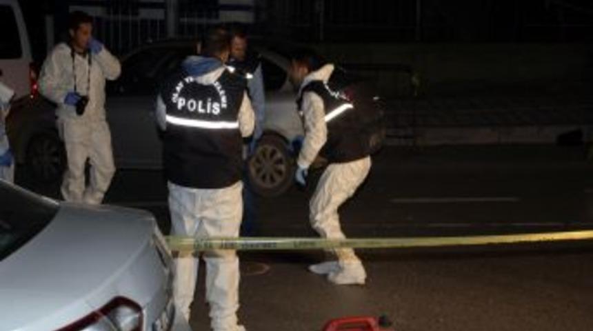 Bah&ccedil;elievler'de Karakola Atılan Bombalardan Biri Patlamamış Halde Bulundu