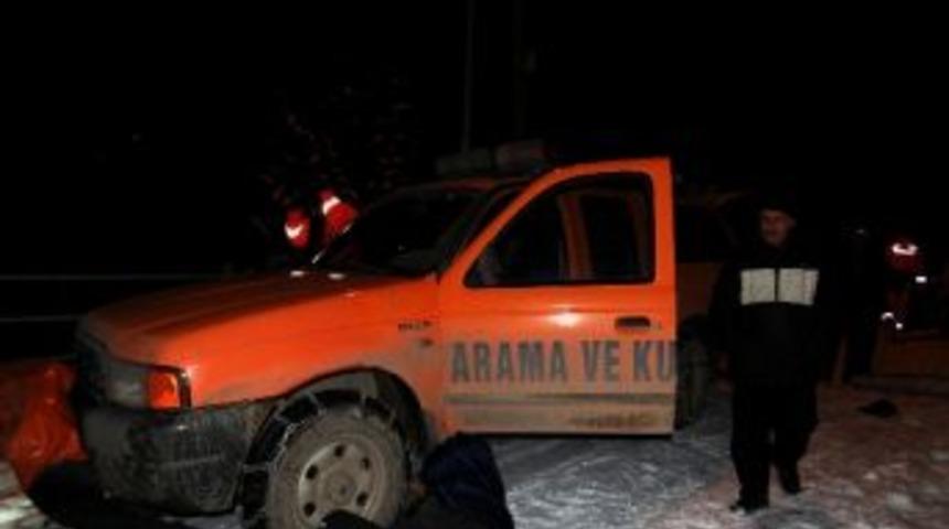 G&uuml;m&uuml;şhane'de Dağda Mahsur Kalan Gsm Firması &Ccedil;alışanları Kurtarıldı