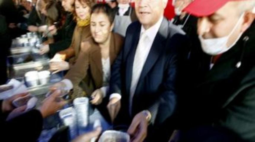 Aşureler Yaşar&rsquo;dan