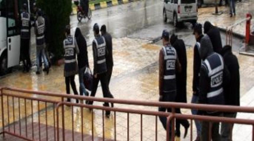 Gaziantep&rsquo;teki Su&ccedil; &Ouml;rg&uuml;t&uuml; Operasyonunda 8 Kişi Tutuklandı