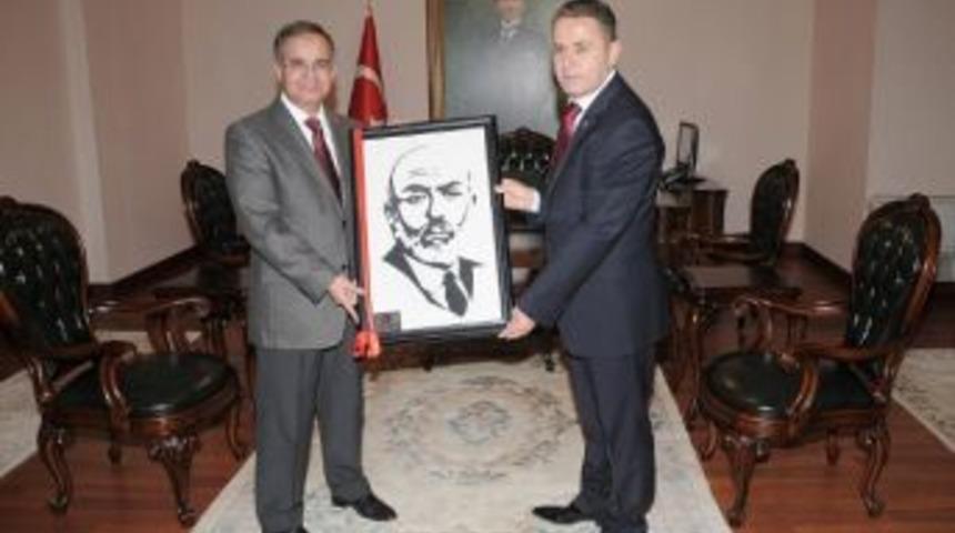 Vali Tapsız&rsquo;a Burdur Mehmet Akif Ersoy &Uuml;niversitesi&rsquo;nden Ziyaret