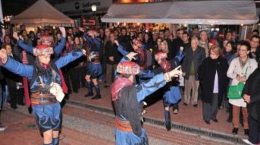 Tatı Yılbaşına &Ouml;zel Pazarı Gezdi