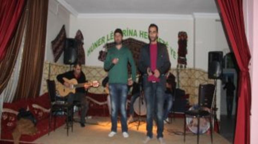 Hakkari&rsquo;de Canlı M&uuml;zik Ve Film Etkinliği