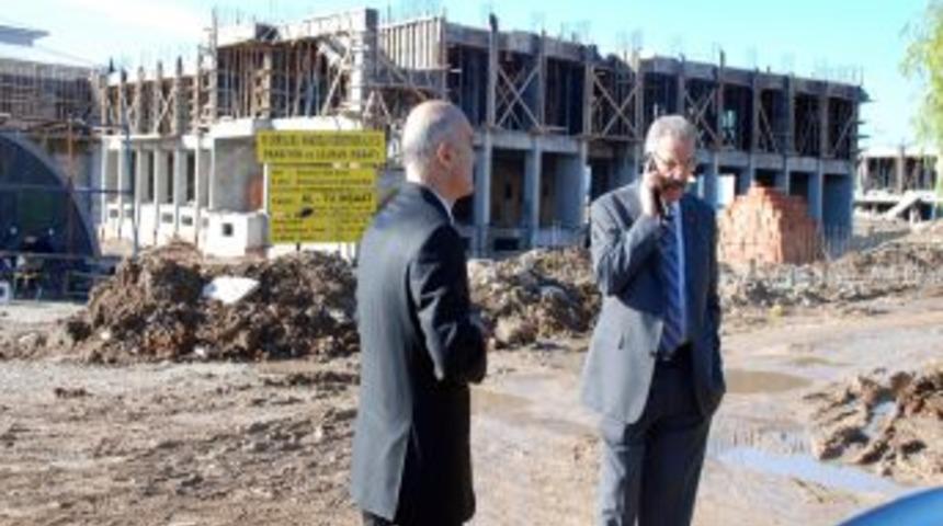 Vali Cerrah, M&uuml;ft&uuml; &Ccedil;ortul&rsquo;un Oğlunun Nişan T&ouml;renine Katıldı