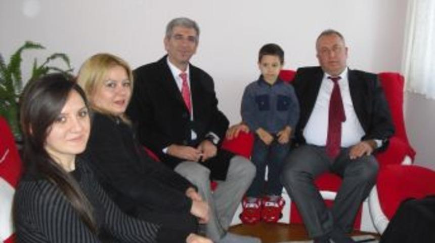 &Ouml;ğretmen Ayağına Geldi, Hayata Sımsıkı Tutundu